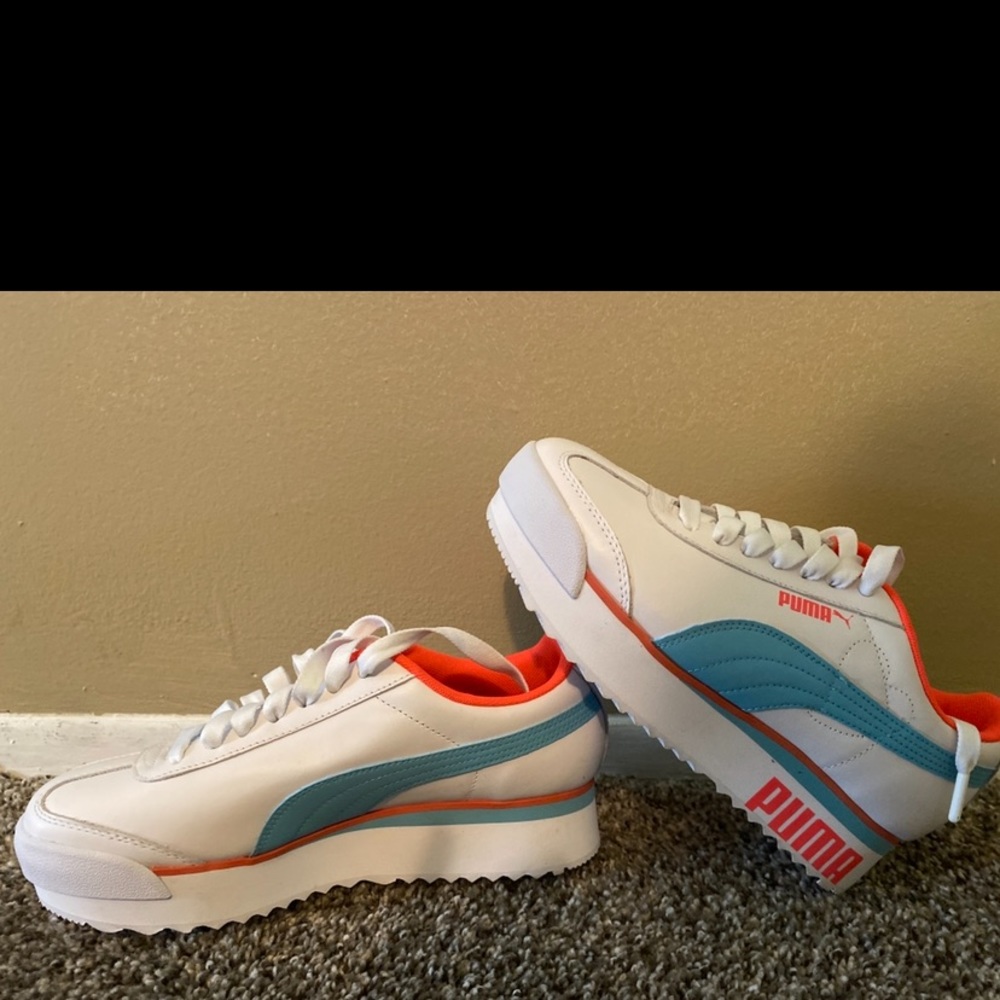 Platform Puma Sneakers
